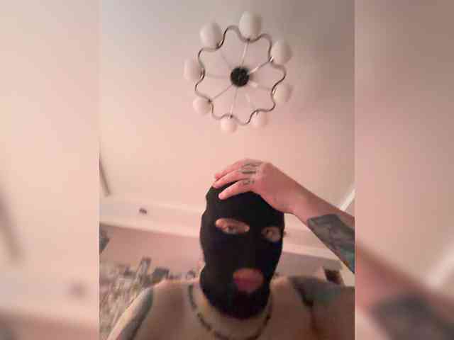 ChaseMePlease Sex Cam Show