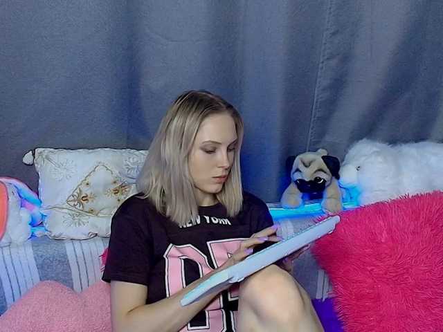 GinaGinaLove, en directo ahora en BongaCams