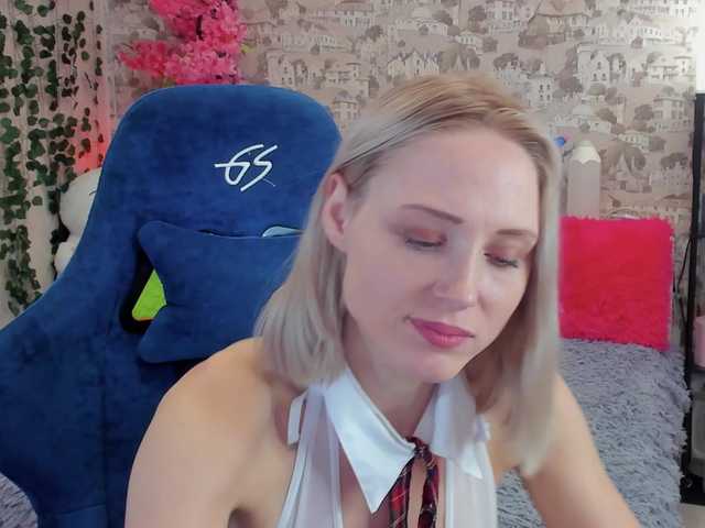 GinaGinaLove live webcam show