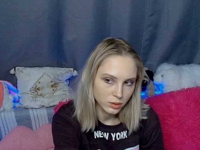 GinaGinaLove, live now on BongaCams