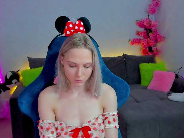 GinaGinaLove live cam preview