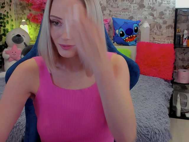 GinaGinaLove live webcam show