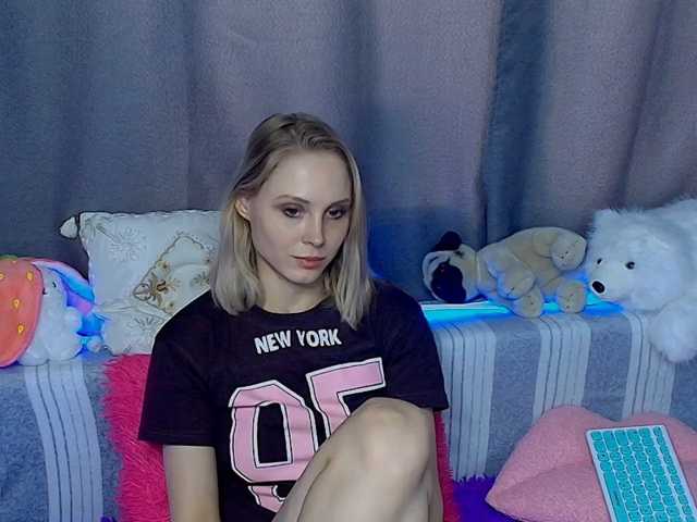 GinaGinaLove, live now on BongaCams