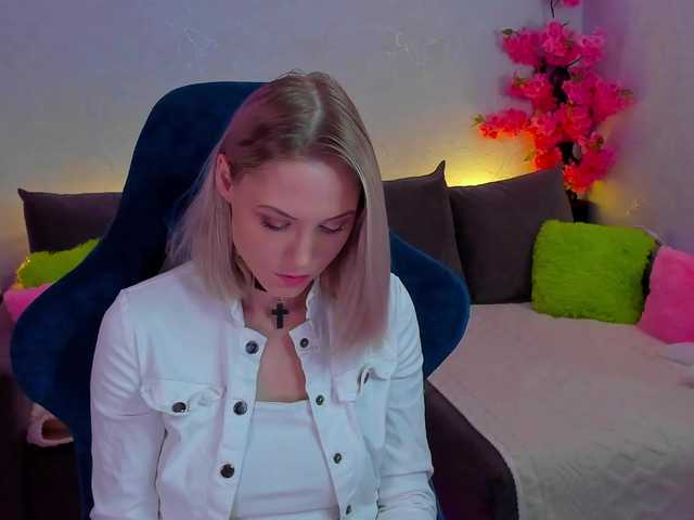 GinaGinaLove live cam on BongaCams
