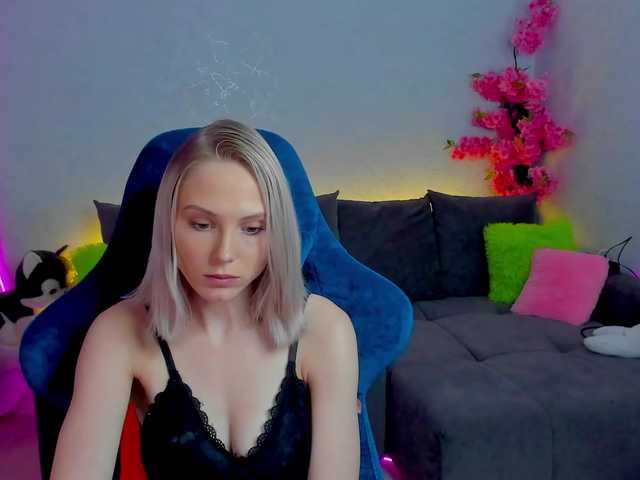 GinaGinaLove live cam preview