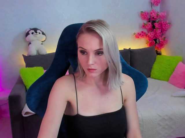 GinaGinaLove live webcam show