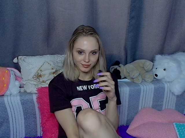 GinaGinaLove, en directo ahora en BongaCams