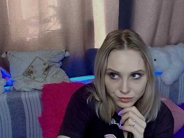 GinaGinaLove, live now on BongaCams