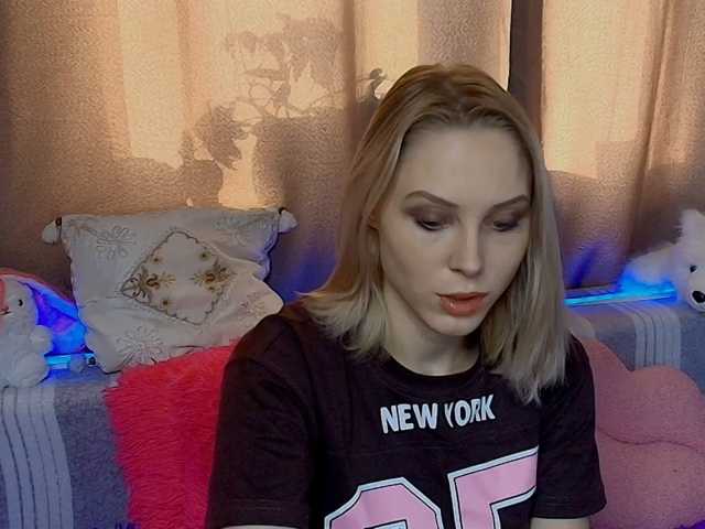 GinaGinaLove, live now on BongaCams
