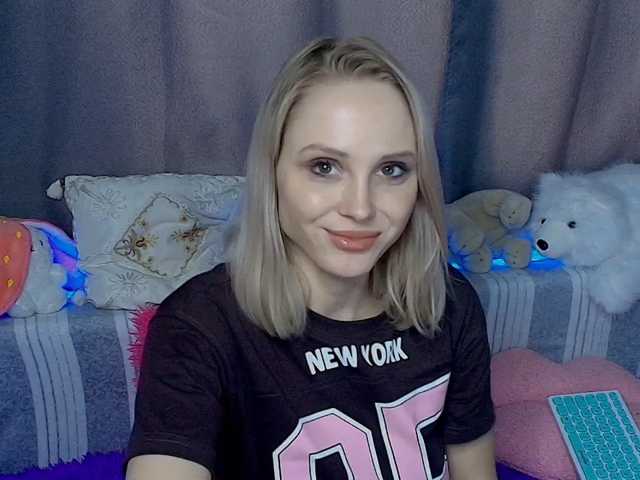 GinaGinaLove, live now on BongaCams