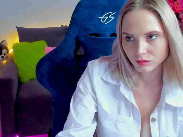 GinaGinaLove webcam