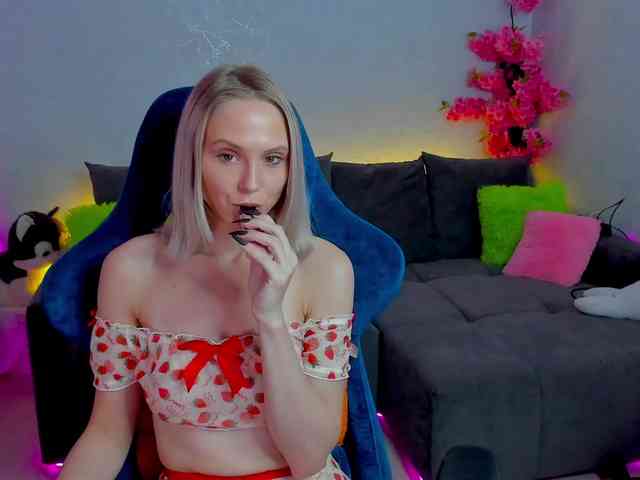 GinaGinaLove webcam