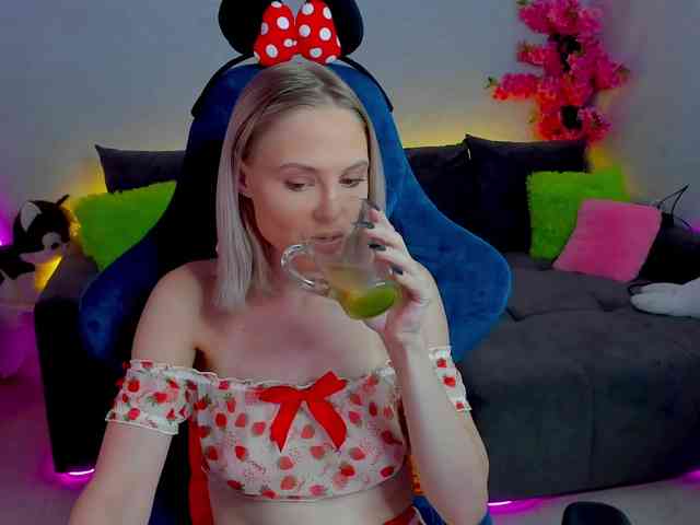 GinaGinaLove webcam