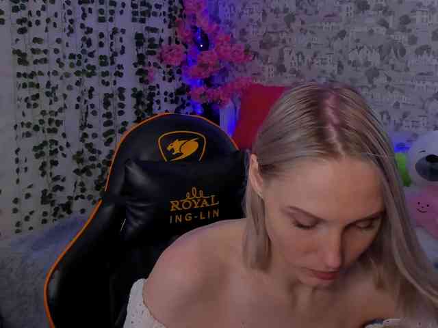 GinaGinaLove webcam