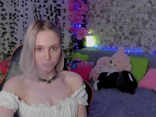 ginaginalove's live room