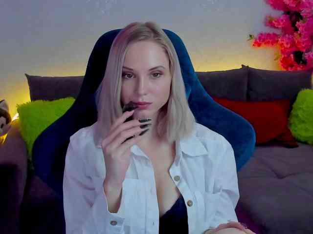 GinaGinaLove webcam