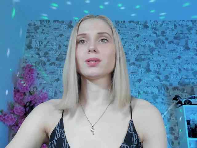 GinaGinaLove webcam