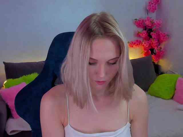 GinaGinaLove webcam