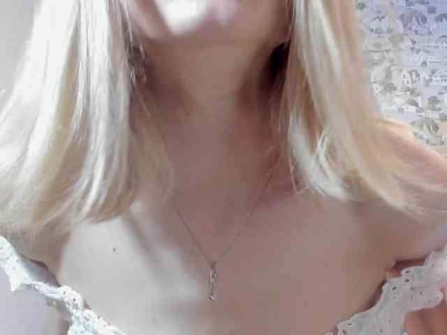 GinaGinaLove webcam