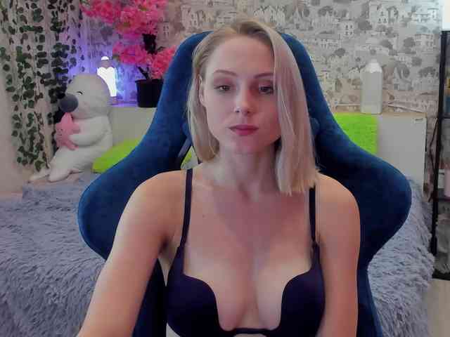 GinaGinaLove webcam