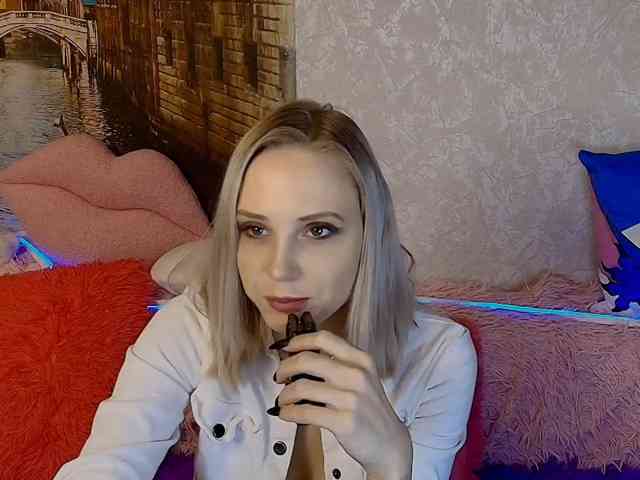 GinaGinaLove webcam