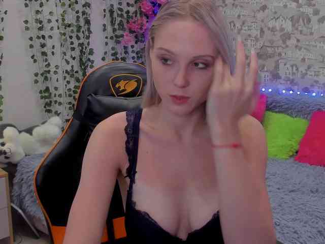 GinaGinaLove webcam
