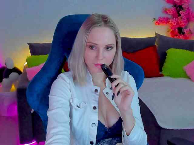 GinaGinaLove webcam