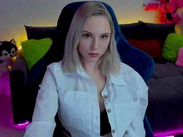 GinaGinaLove webcam