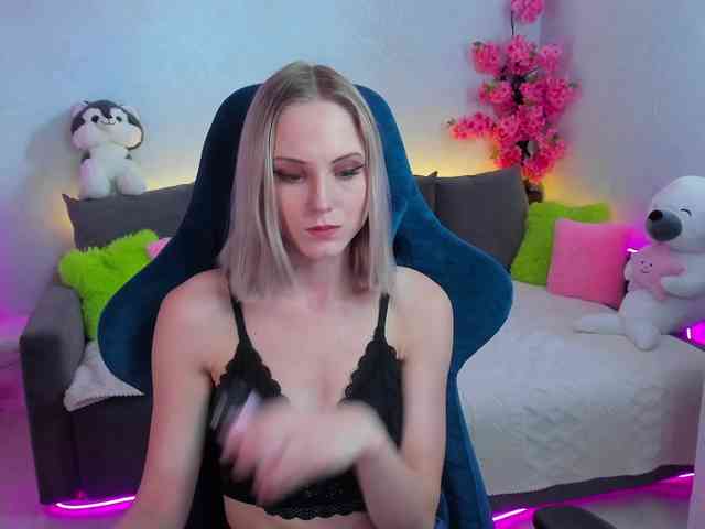 GinaGinaLove webcam