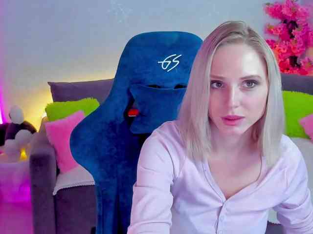 GinaGinaLove webcam