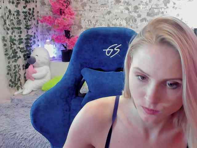 GinaGinaLove webcam