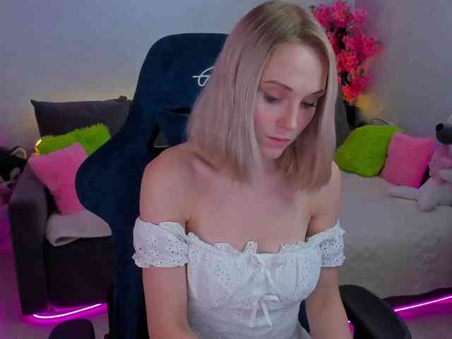 GinaGinaLove webcam