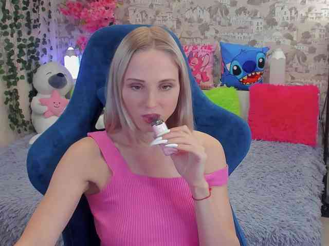 GinaGinaLove webcam