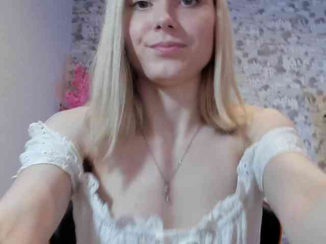 GinaGinaLove webcam