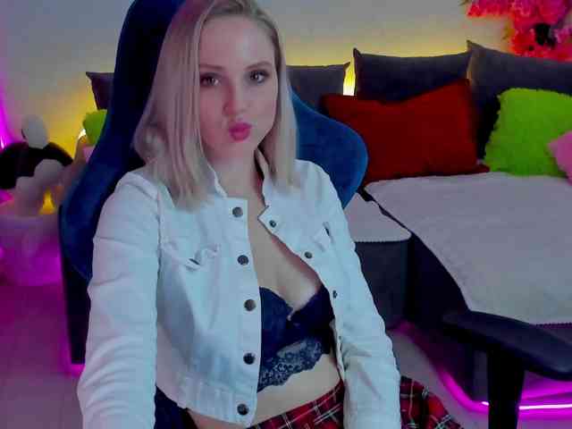 GinaGinaLove webcam