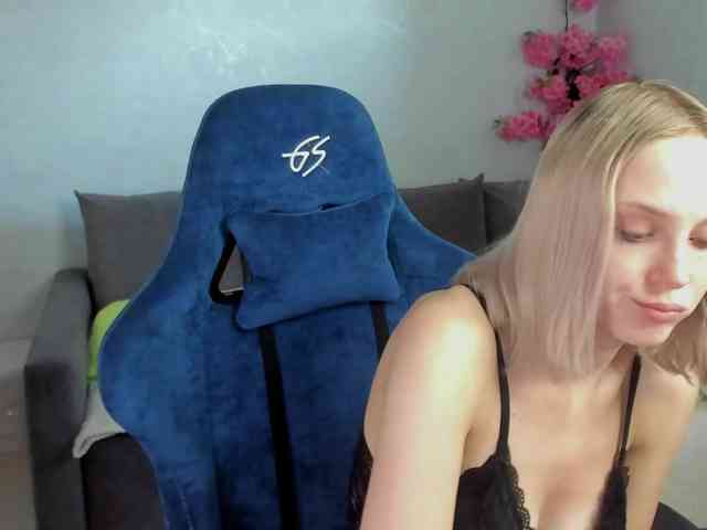 GinaGinaLove webcam