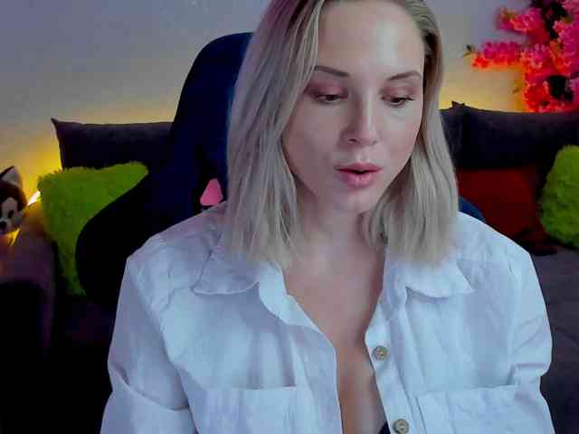 GinaGinaLove webcam