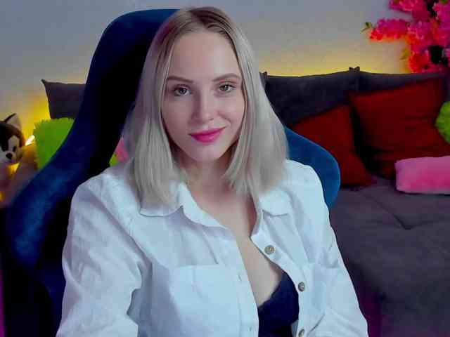 GinaGinaLove webcam
