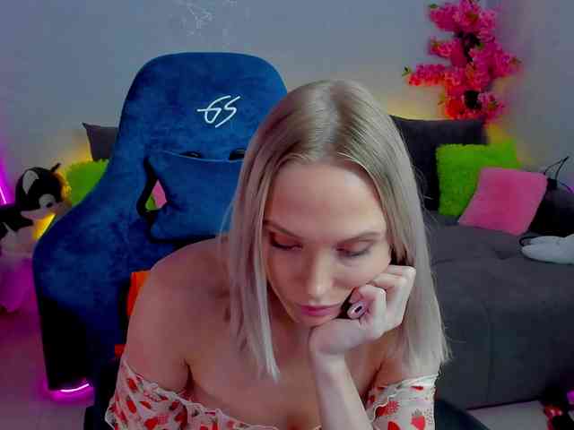 GinaGinaLove webcam
