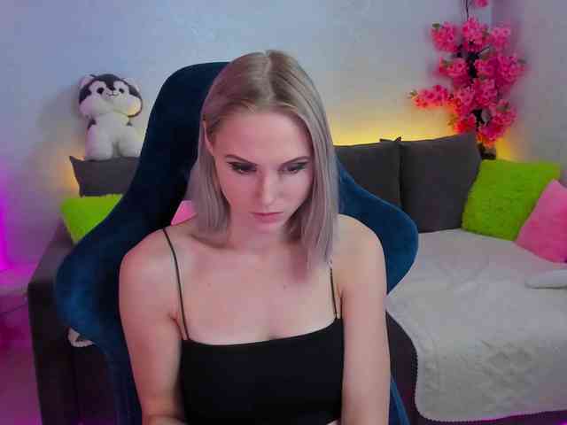 sex cam live GinaGinaLove