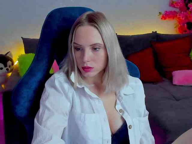 GinaGinaLove webcam