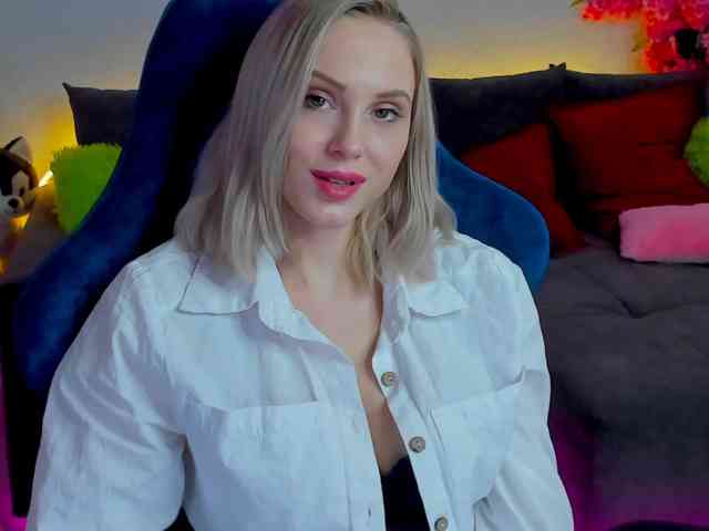 GinaGinaLove webcam
