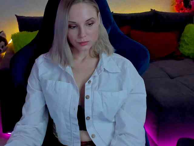 GinaGinaLove webcam