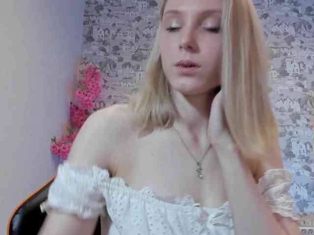 GinaGinaLove webcam