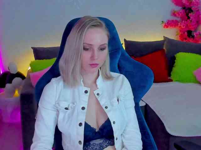 GinaGinaLove webcam