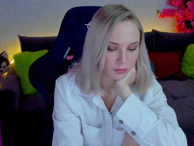 GinaGinaLove webcam