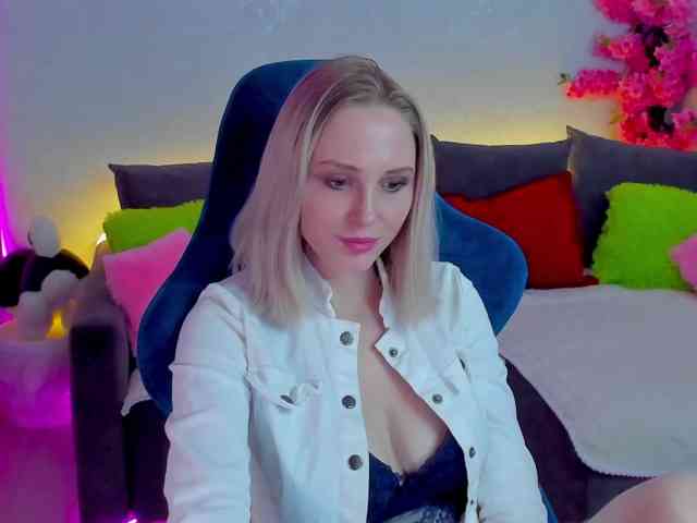 GinaGinaLove webcam