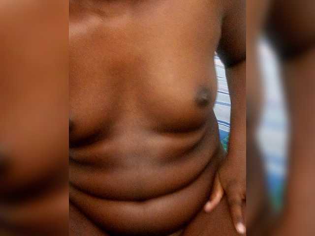 Innocent-Slut's BongaCams show and profile