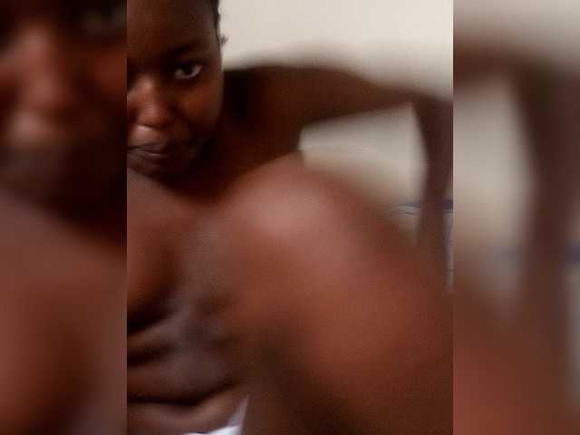 Innocent-Slut's BongaCams show and profile