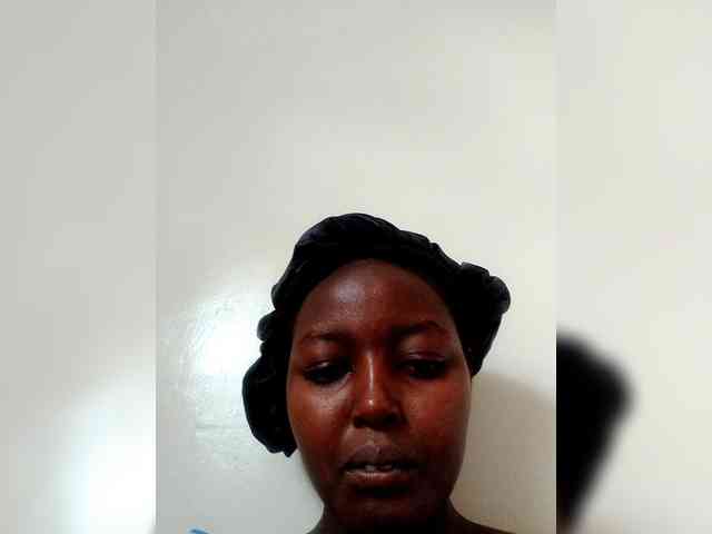 Innocent-Slut webcam